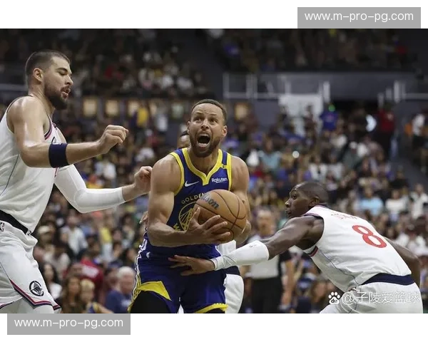 黄蜂vs快船：一场史诗级对决，激情碰撞点燃篮球圣殿！